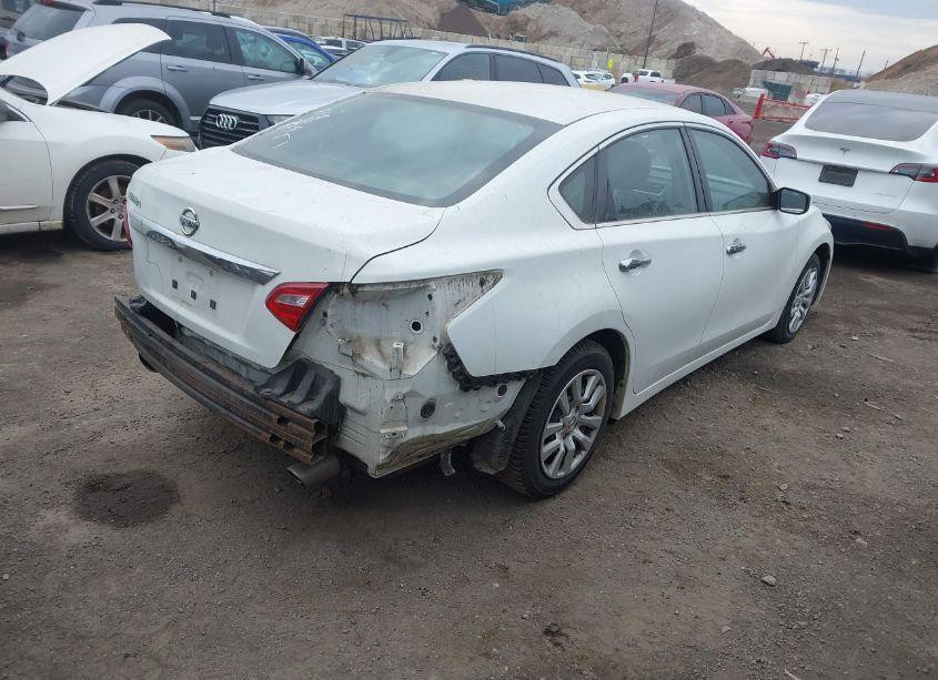 Photo 4 of 2016 Nissan Altima 2.5/2.5 S/2.5 SL/2.5 SR/2.5 SV (VIN 1N4AL3APXGC132450)