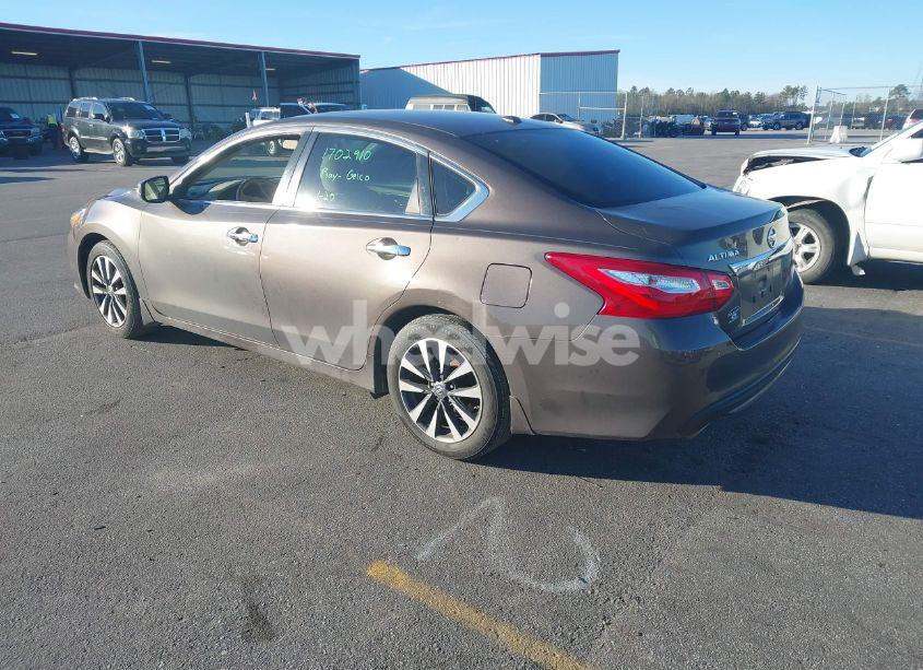 Photo 3 of 2016 Nissan Altima 2.5 SV (VIN 1N4AL3APXGC152570)