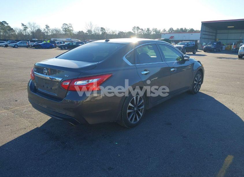 Photo 4 of 2016 Nissan Altima 2.5 SV (VIN 1N4AL3APXGC152570)