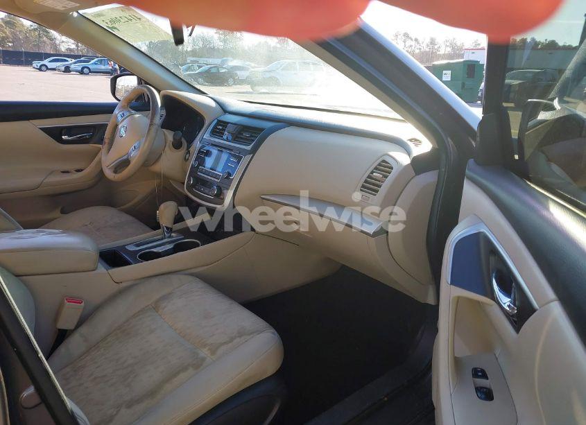 Photo 5 of 2016 Nissan Altima 2.5 SV (VIN 1N4AL3APXGC152570)