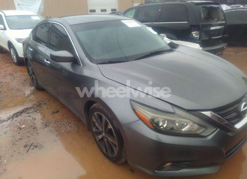 2016 Nissan Altima 2.5 SR (VIN 1N4AL3APXGC153024) main photo