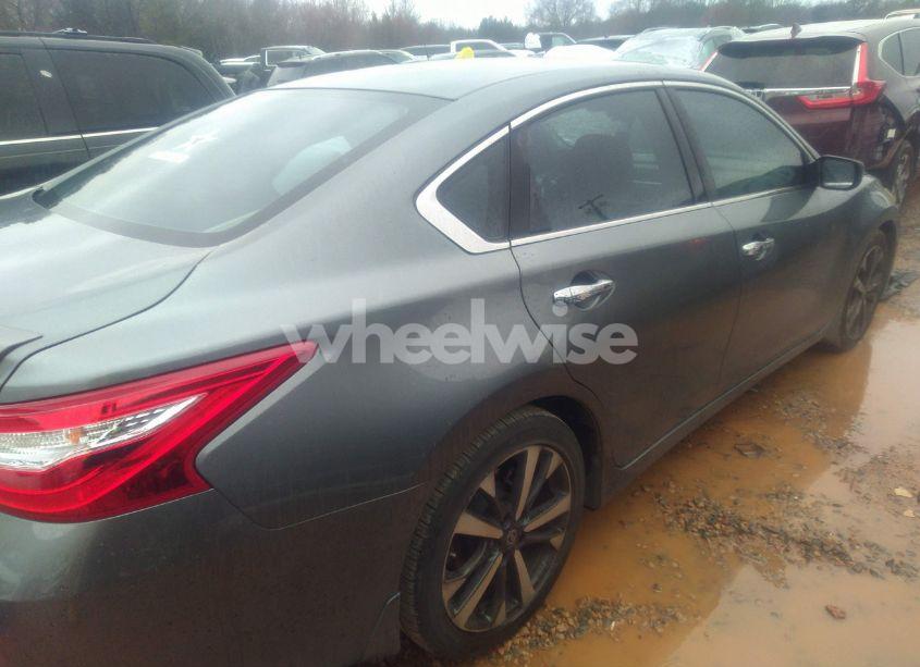 Photo 4 of 2016 Nissan Altima 2.5 SR (VIN 1N4AL3APXGC153024)