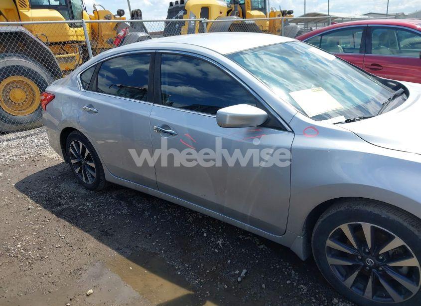 Photo 14 of 2016 Nissan Altima 2.5 SV (VIN 1N4AL3APXGC166050)