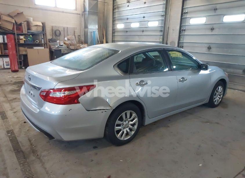 Photo 4 of 2016 Nissan Altima 2.5/2.5 S/2.5 SL/2.5 SR/2.5 SV (VIN 1N4AL3APXGC168669)