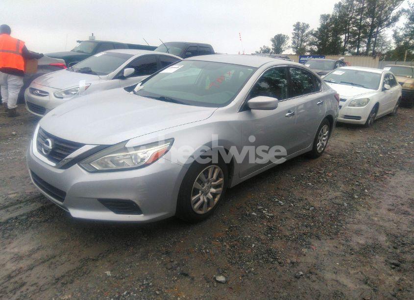 Photo 2 of 2016 Nissan Altima 2.5/2.5 S/2.5 SL/2.5 SR/2.5 SV (VIN 1N4AL3APXGC171247)