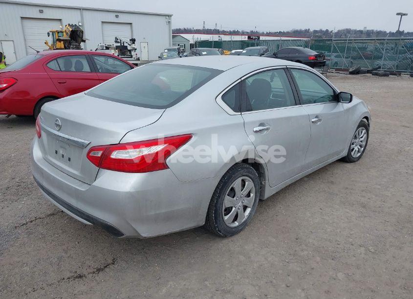 Photo 4 of 2016 Nissan Altima 2.5/2.5 S/2.5 SL/2.5 SR/2.5 SV (VIN 1N4AL3APXGC173290)