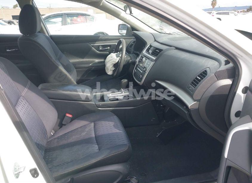 Photo 5 of 2016 Nissan Altima 2.5/2.5 S/2.5 SL/2.5 SR/2.5 SV (VIN 1N4AL3APXGC175122)