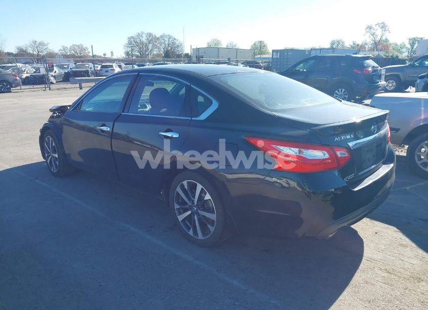 Photo 3 of 2016 Nissan Altima 2.5 SR (VIN 1N4AL3APXGC177937)