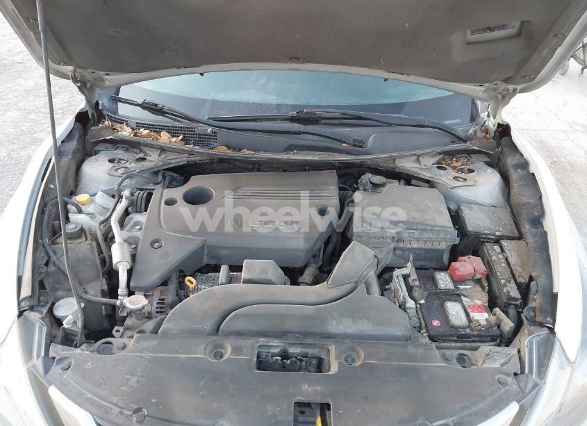 Photo 10 of 2016 Nissan Altima 2.5/2.5 S/2.5 SL/2.5 SR/2.5 SV (VIN 1N4AL3APXGC190803)