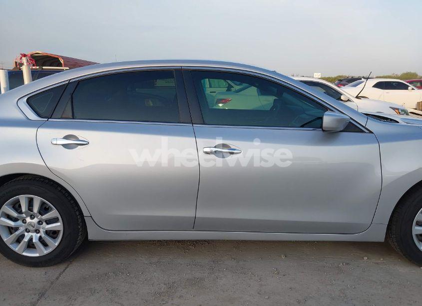 Photo 13 of 2016 Nissan Altima 2.5/2.5 S/2.5 SL/2.5 SR/2.5 SV (VIN 1N4AL3APXGC190803)