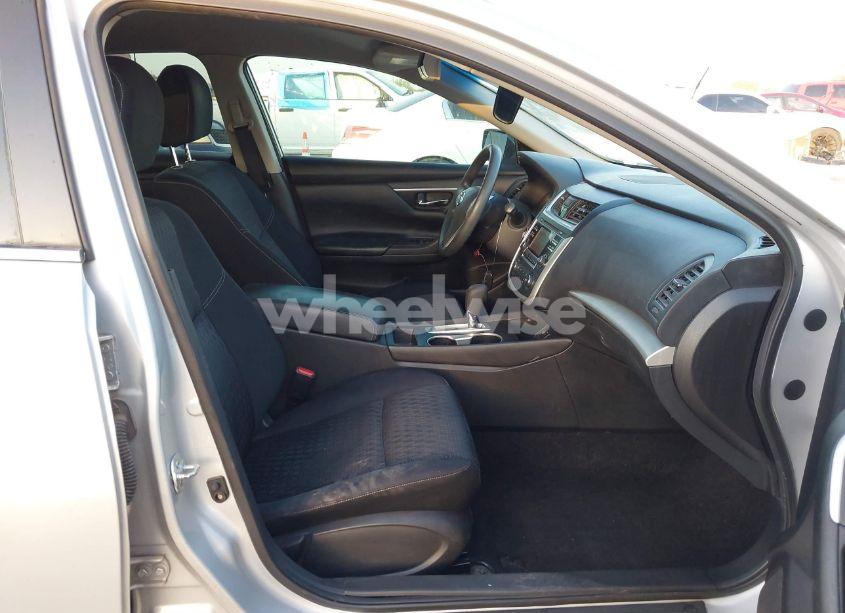 Photo 5 of 2016 Nissan Altima 2.5/2.5 S/2.5 SL/2.5 SR/2.5 SV (VIN 1N4AL3APXGC190803)