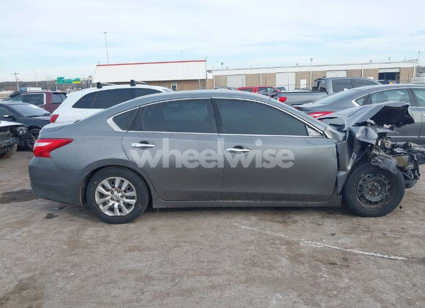 Photo 12 of 2016 Nissan Altima 2.5/2.5 S/2.5 SL/2.5 SR/2.5 SV (VIN 1N4AL3APXGC195953)