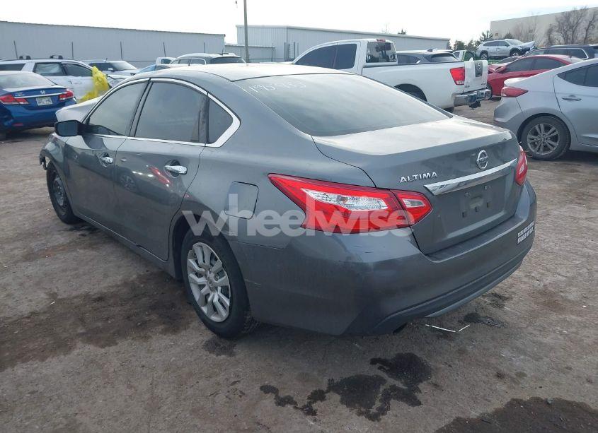 Photo 3 of 2016 Nissan Altima 2.5/2.5 S/2.5 SL/2.5 SR/2.5 SV (VIN 1N4AL3APXGC195953)