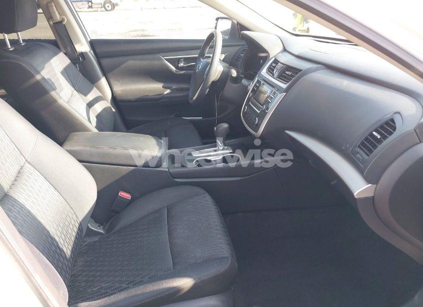 Photo 5 of 2016 Nissan Altima 2.5/2.5 S/2.5 SL/2.5 SR/2.5 SV (VIN 1N4AL3APXGC201542)