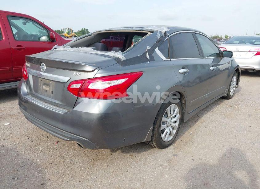 Photo 4 of 2016 Nissan Altima 2.5 SR (VIN 1N4AL3APXGC208099)