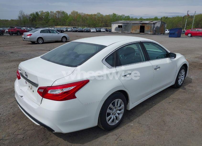 Photo 4 of 2016 Nissan Altima 2.5/2.5 S/2.5 SL/2.5 SR/2.5 SV (VIN 1N4AL3APXGC211102)