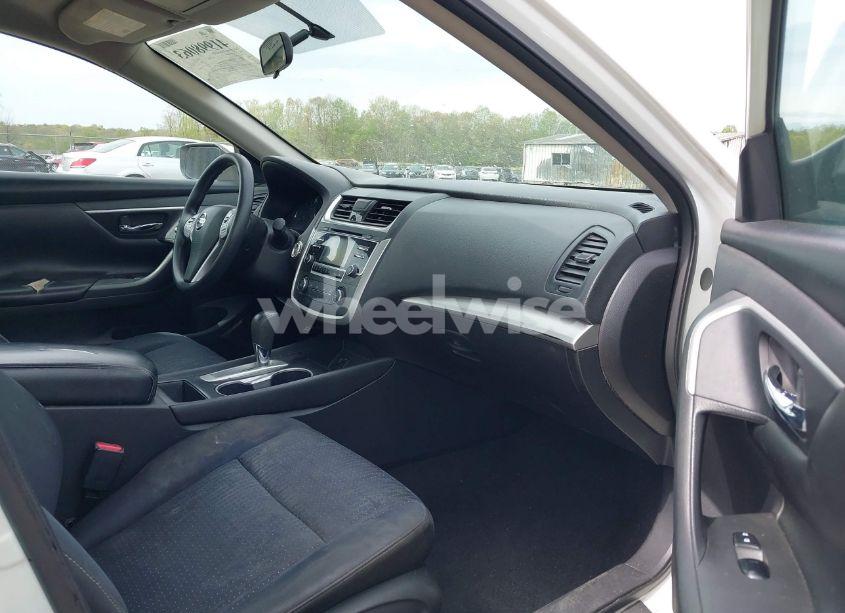 Photo 5 of 2016 Nissan Altima 2.5/2.5 S/2.5 SL/2.5 SR/2.5 SV (VIN 1N4AL3APXGC211102)