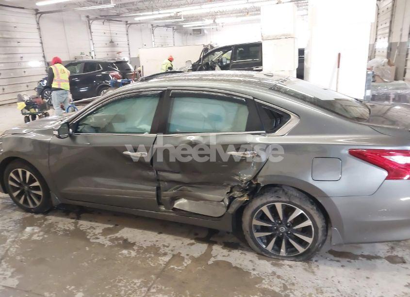 Photo 15 of 2016 Nissan Altima 2.5 SV (VIN 1N4AL3APXGC212444)