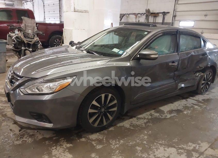 Photo 6 of 2016 Nissan Altima 2.5 SV (VIN 1N4AL3APXGC212444)