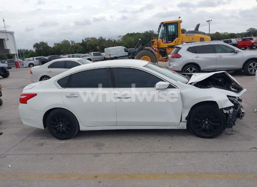 Photo 14 of 2016 Nissan Altima 2.5/2.5 S/2.5 SL/2.5 SR/2.5 SV (VIN 1N4AL3APXGC226408)