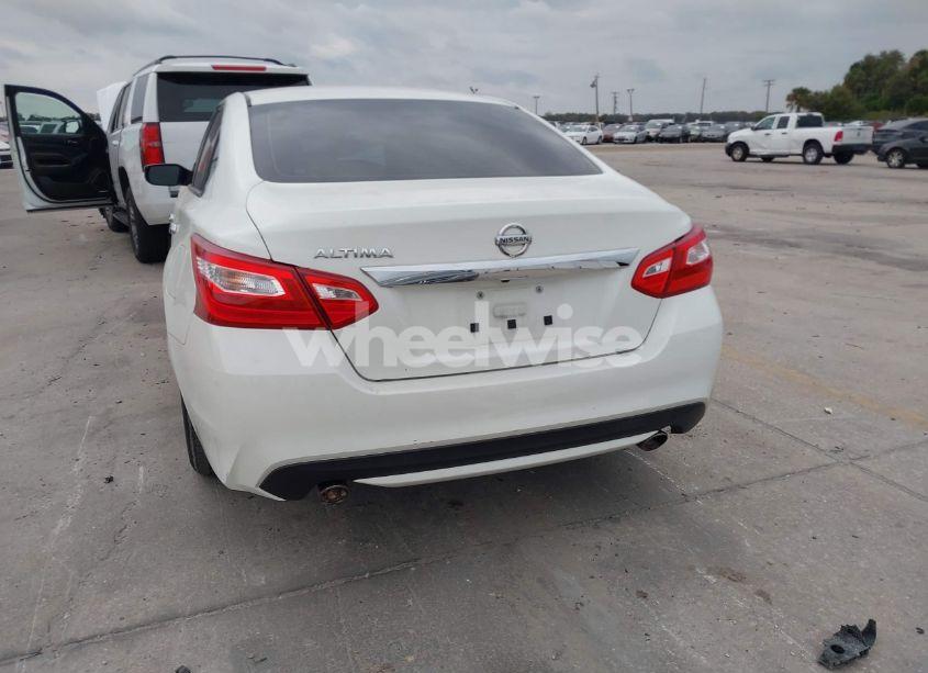 Photo 17 of 2016 Nissan Altima 2.5/2.5 S/2.5 SL/2.5 SR/2.5 SV (VIN 1N4AL3APXGC226408)