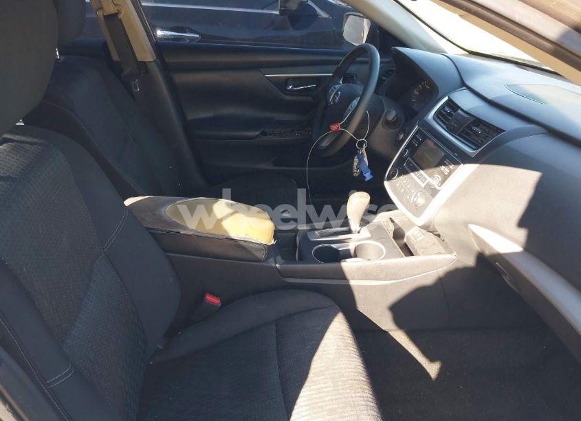 Photo 5 of 2016 Nissan Altima 2.5/2.5 S/2.5 SL/2.5 SR/2.5 SV (VIN 1N4AL3APXGC227302)