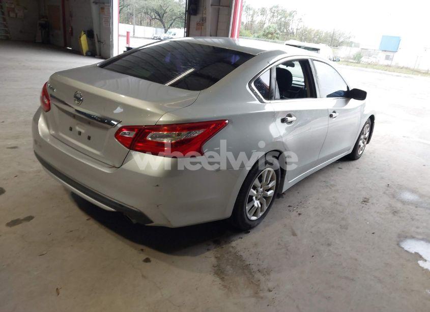 Photo 4 of 2016 Nissan Altima 2.5/2.5 S/2.5 SL/2.5 SR/2.5 SV (VIN 1N4AL3APXGC234010)