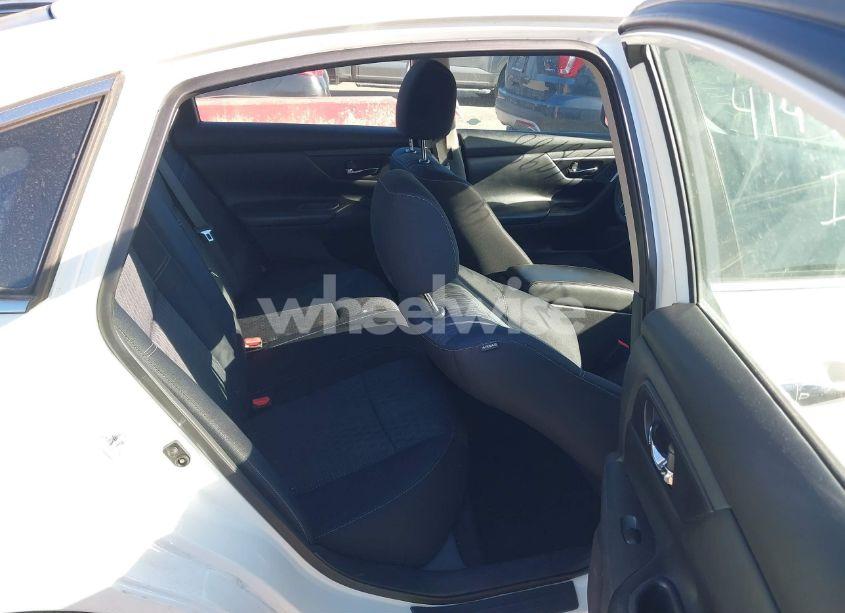 Photo 8 of 2016 Nissan Altima 2.5/2.5 S/2.5 SL/2.5 SR/2.5 SV (VIN 1N4AL3APXGC248988)