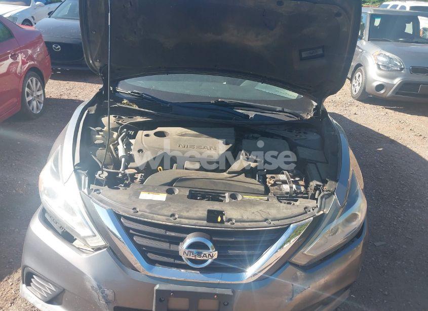 Photo 10 of 2016 Nissan Altima 2.5/2.5 S/2.5 SL/2.5 SR/2.5 SV (VIN 1N4AL3APXGC251342)