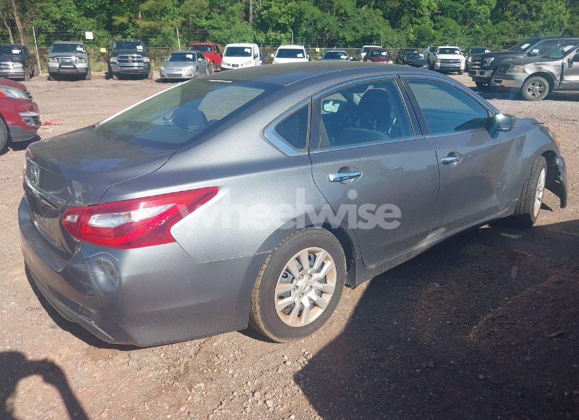 Photo 4 of 2016 Nissan Altima 2.5/2.5 S/2.5 SL/2.5 SR/2.5 SV (VIN 1N4AL3APXGC251342)