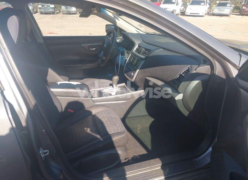 Photo 5 of 2016 Nissan Altima 2.5/2.5 S/2.5 SL/2.5 SR/2.5 SV (VIN 1N4AL3APXGC251342)