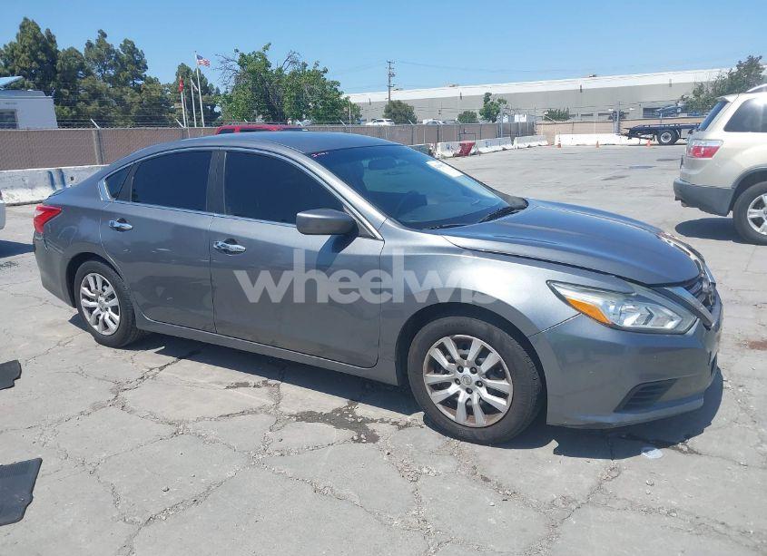 2016 Nissan Altima 2.5/2.5 S/2.5 SL/2.5 SR/2.5 SV (VIN 1N4AL3APXGC256458) main photo