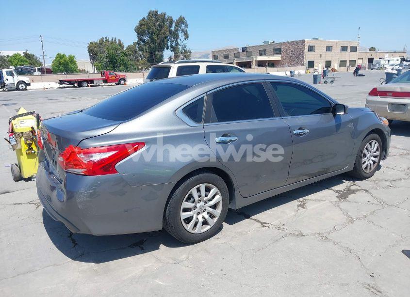 Photo 4 of 2016 Nissan Altima 2.5/2.5 S/2.5 SL/2.5 SR/2.5 SV (VIN 1N4AL3APXGC256458)