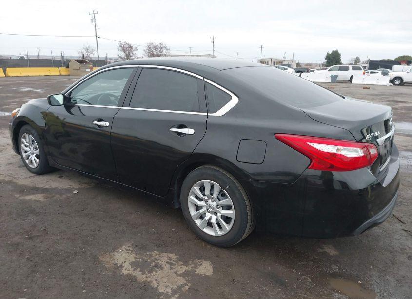 Photo 3 of 2016 Nissan Altima 2.5/2.5 S/2.5 SL/2.5 SR/2.5 SV (VIN 1N4AL3APXGC261482)