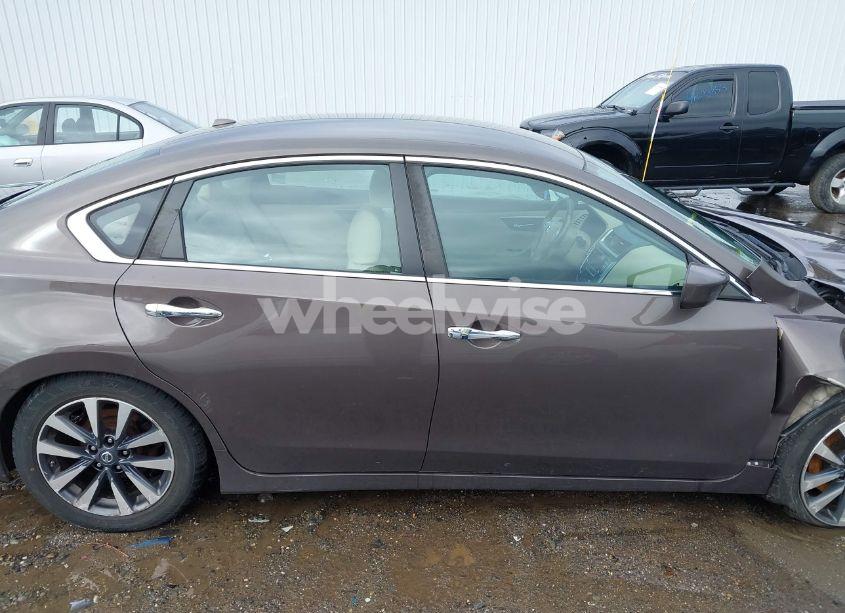 Photo 14 of 2016 Nissan Altima 2.5 SV (VIN 1N4AL3APXGC266407)