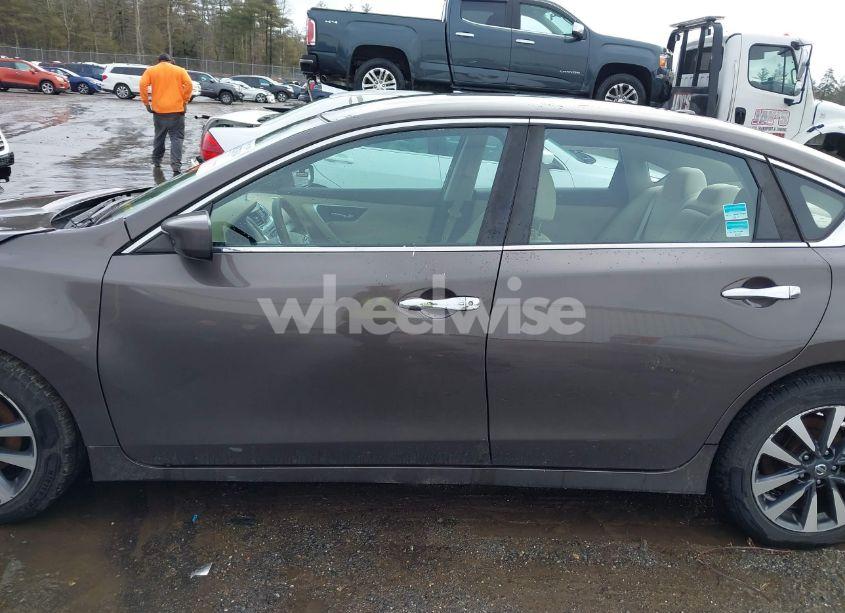 Photo 15 of 2016 Nissan Altima 2.5 SV (VIN 1N4AL3APXGC266407)