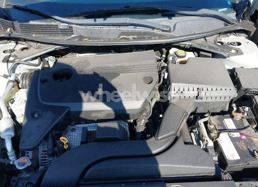 Photo 10 of 2016 Nissan Altima 2.5 SR (VIN 1N4AL3APXGC277763)