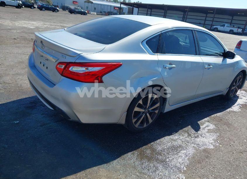 Photo 4 of 2016 Nissan Altima 2.5 SR (VIN 1N4AL3APXGC277763)