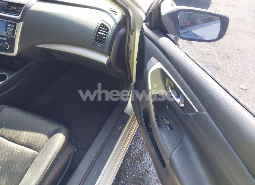 Photo 5 of 2016 Nissan Altima 2.5 SR (VIN 1N4AL3APXGC277763)