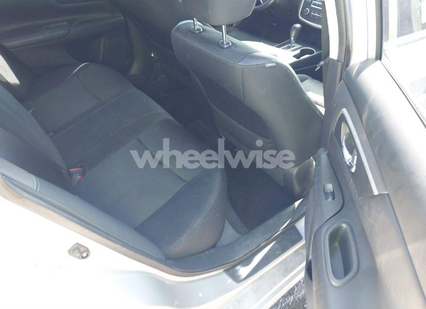 Photo 8 of 2016 Nissan Altima 2.5 SR (VIN 1N4AL3APXGC277763)