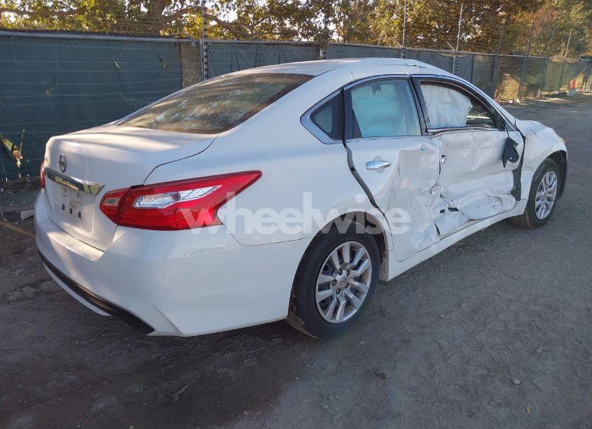 Photo 4 of 2016 Nissan Altima 2.5/2.5 S/2.5 SL/2.5 SR/2.5 SV (VIN 1N4AL3APXGN318610)