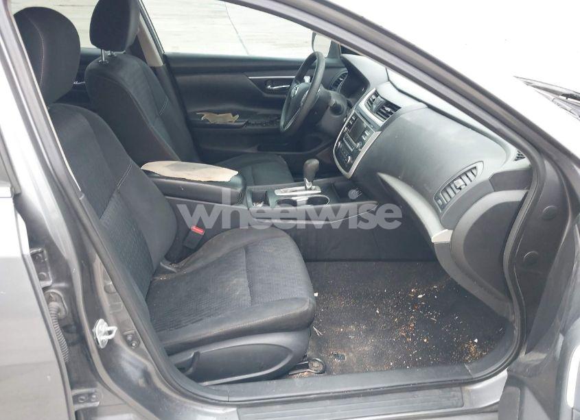 Photo 5 of 2016 Nissan Altima 2.5/2.5 S/2.5 SL/2.5 SR/2.5 SV (VIN 1N4AL3APXGN343250)