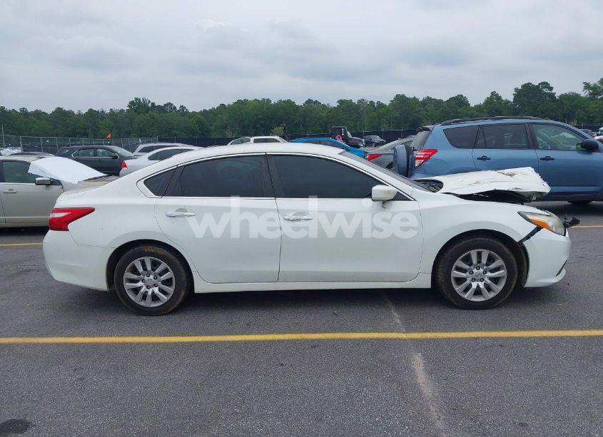 Photo 13 of 2016 Nissan Altima 2.5/2.5 S/2.5 SL/2.5 SR/2.5 SV (VIN 1N4AL3APXGN345029)