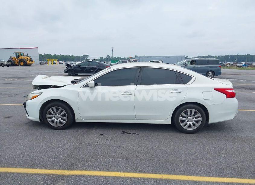 Photo 14 of 2016 Nissan Altima 2.5/2.5 S/2.5 SL/2.5 SR/2.5 SV (VIN 1N4AL3APXGN345029)