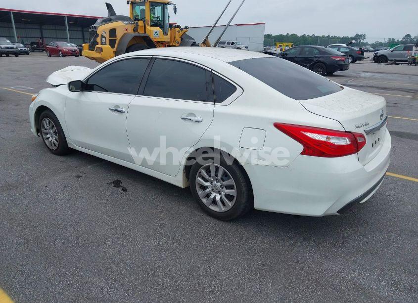 Photo 3 of 2016 Nissan Altima 2.5/2.5 S/2.5 SL/2.5 SR/2.5 SV (VIN 1N4AL3APXGN345029)