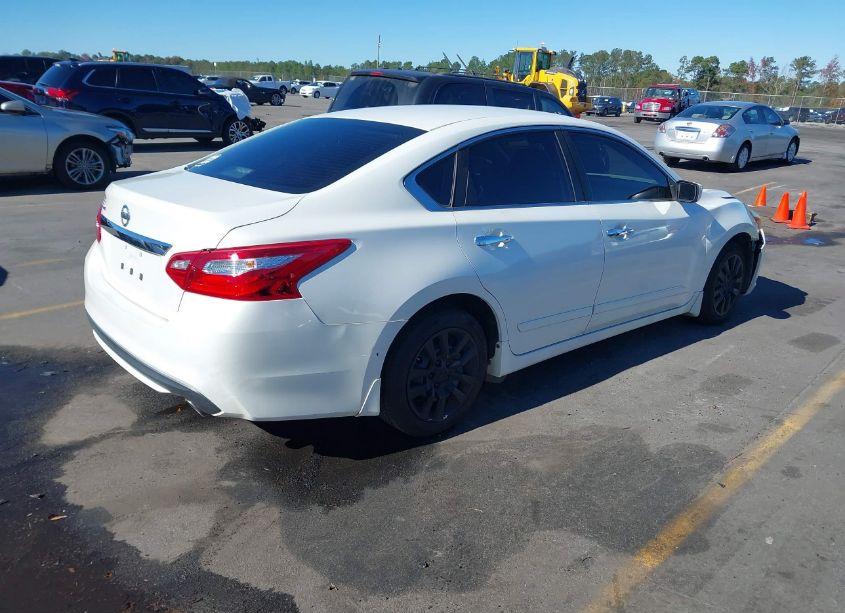 Photo 4 of 2016 Nissan Altima 2.5 S (VIN 1N4AL3APXGN345984)