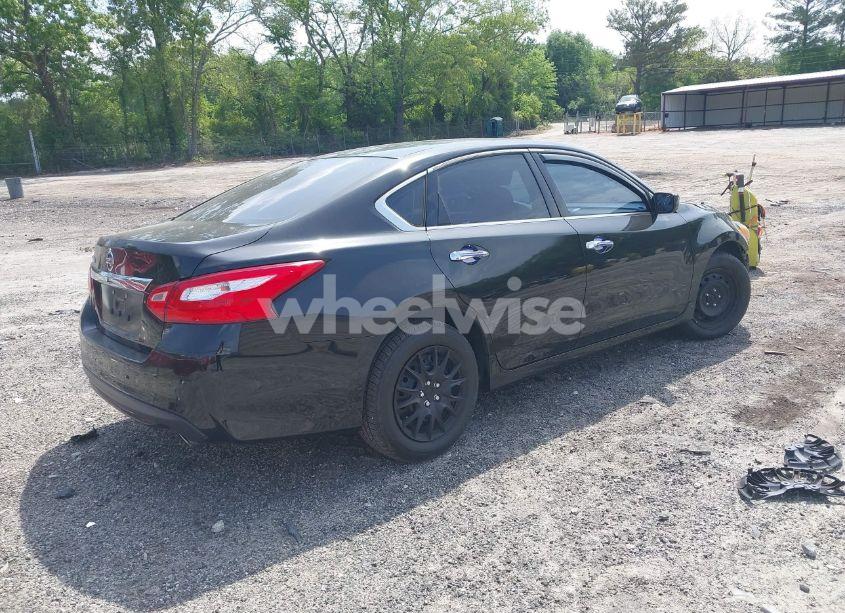 Photo 4 of 2016 Nissan Altima 2.5/2.5 S/2.5 SL/2.5 SR/2.5 SV (VIN 1N4AL3APXGN363255)