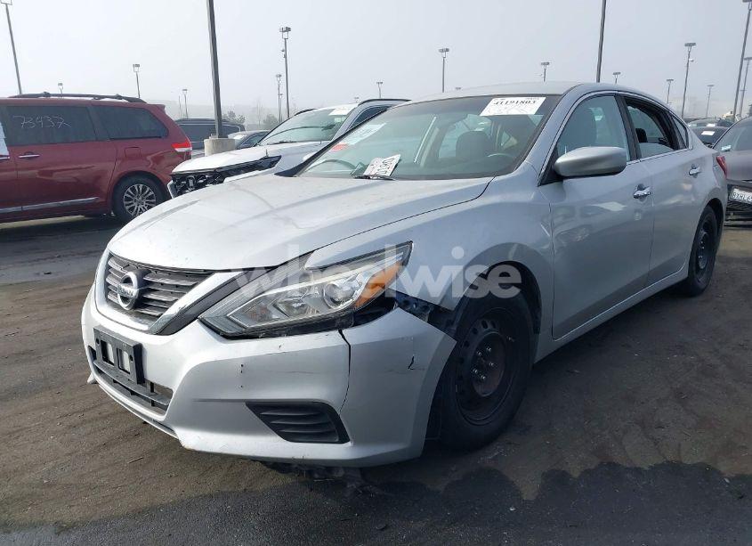 Photo 2 of 2016 Nissan Altima 2.5/2.5 S/2.5 SL/2.5 SR/2.5 SV (VIN 1N4AL3APXGN369542)