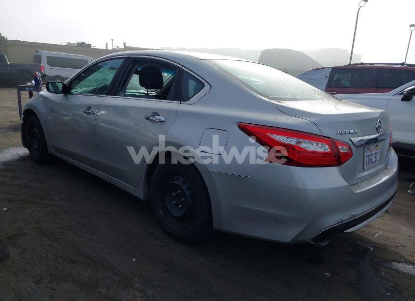 Photo 3 of 2016 Nissan Altima 2.5/2.5 S/2.5 SL/2.5 SR/2.5 SV (VIN 1N4AL3APXGN369542)