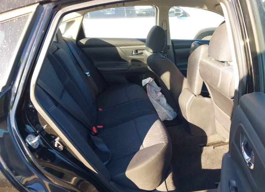 Photo 8 of 2016 Nissan Altima 2.5/2.5 S/2.5 SL/2.5 SR/2.5 SV (VIN 1N4AL3APXGN371839)